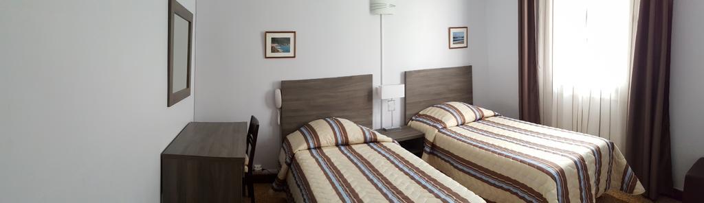 Hotel De La Santa Vittoria Algajola (Corsica)
